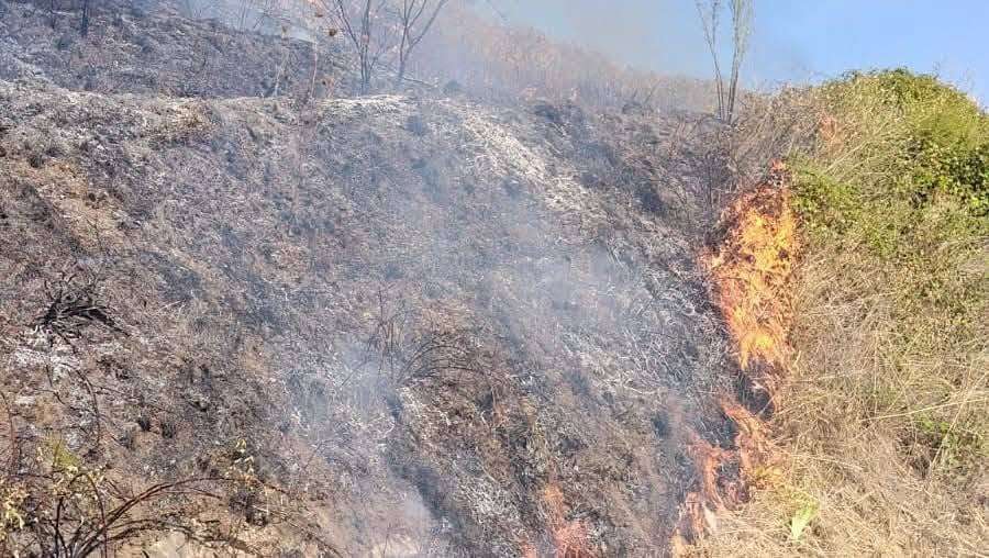 Principio d’incendio in via Bracigliano a Sarno